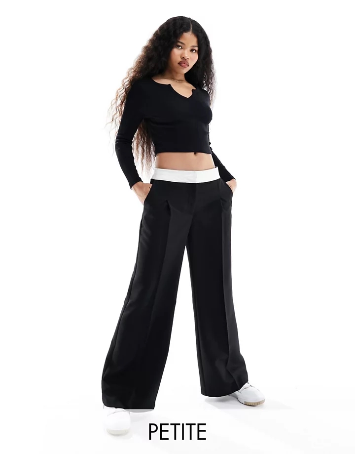 Pantalones negros con cinturilla plegada de Miss Selfri